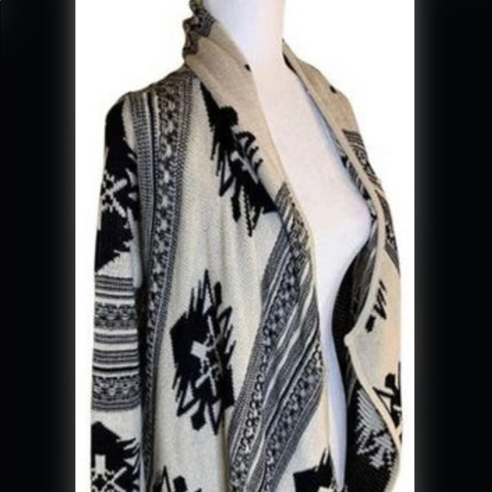 Black/off white cardigan